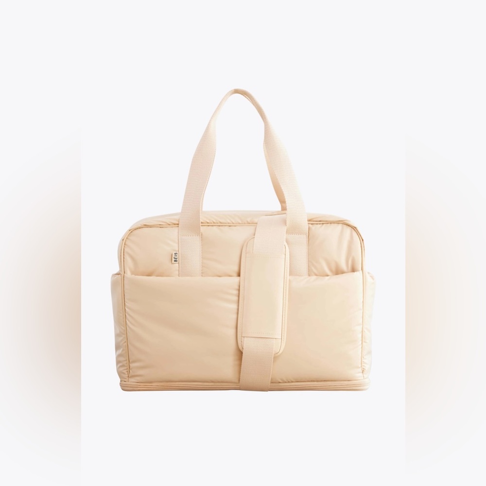 BEIS The Expandable Duffle in Beige
